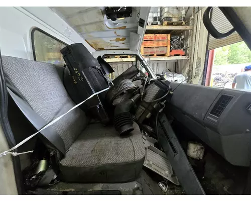 ISUZU NPR Complete Vehicle