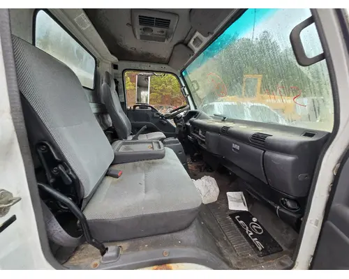 ISUZU NPR Complete Vehicle