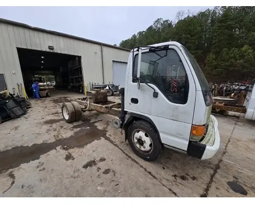 ISUZU NPR Complete Vehicle