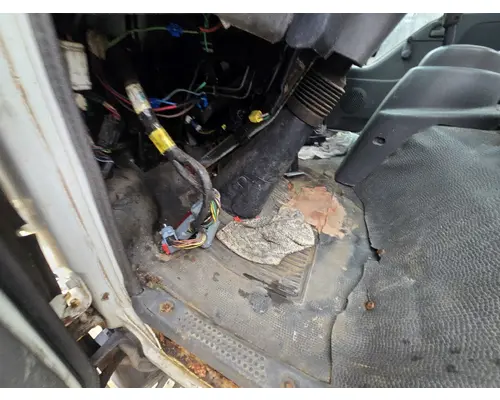 ISUZU NPR Complete Vehicle