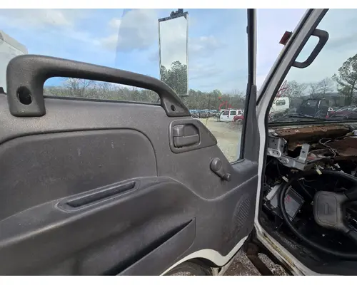 ISUZU NPR Complete Vehicle