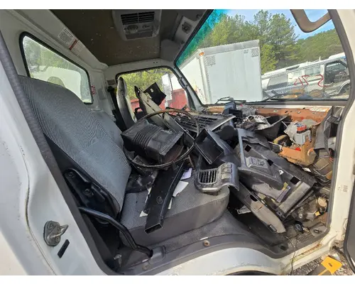 ISUZU NPR Complete Vehicle