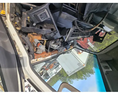 ISUZU NPR Complete Vehicle