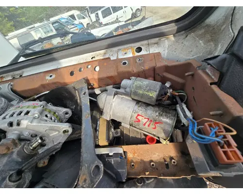 ISUZU NPR Complete Vehicle