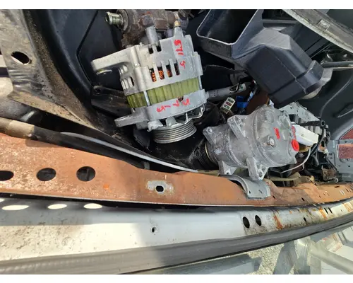 ISUZU NPR Complete Vehicle