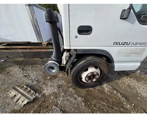 ISUZU NPR Complete Vehicle