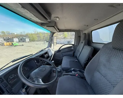 ISUZU NPR Complete Vehicle