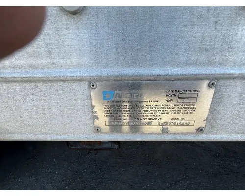 ISUZU NPR Complete Vehicle