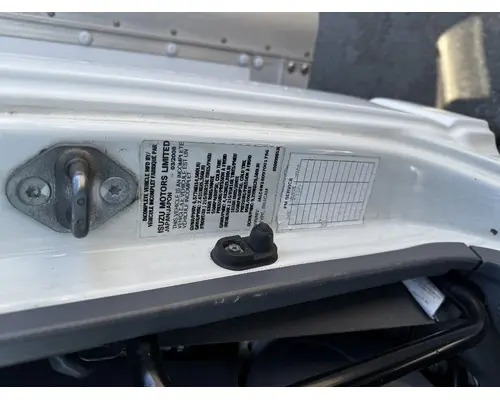 ISUZU NPR Complete Vehicle