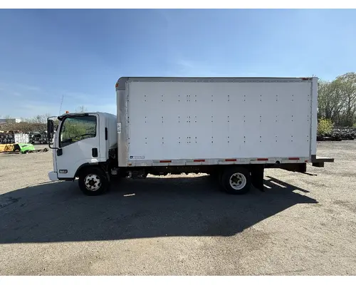 ISUZU NPR Complete Vehicle