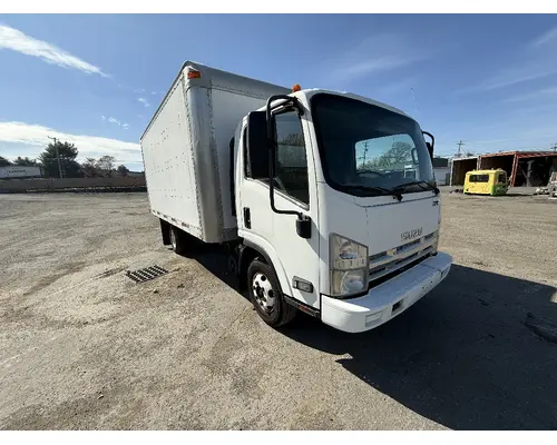 ISUZU NPR Complete Vehicle