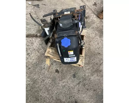 ISUZU NPR DEF Tank