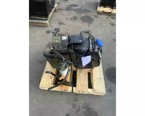 ISUZU NPR DEF Tank