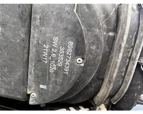 ISUZU NPR DEF Tank
