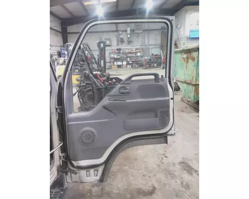 ISUZU NPR DOOR ASSEMBLY, FRONT