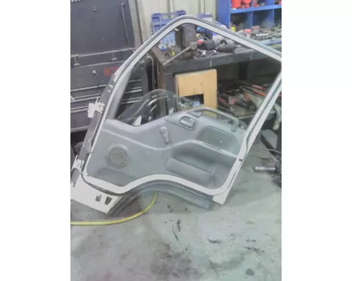 ISUZU NPR DOOR ASSEMBLY, FRONT