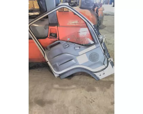 ISUZU NPR DOOR ASSEMBLY, FRONT