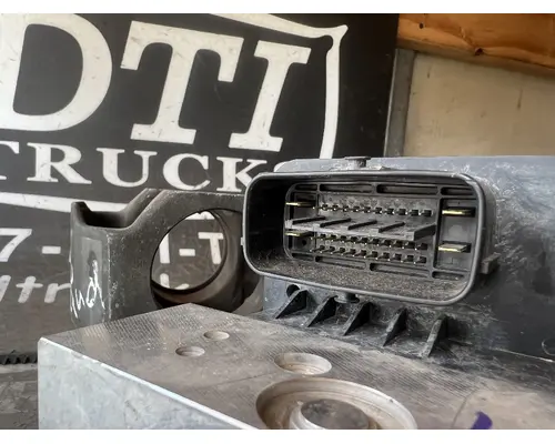 ISUZU NPR ECM (Brake & ABS)