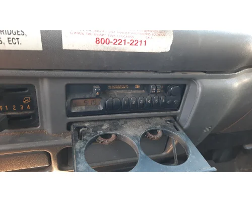 ISUZU NPR RADIO AMFMCASSETTE