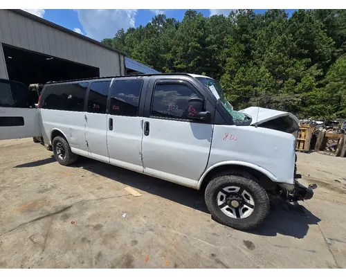 ISUZU NPR Rears (Rear)