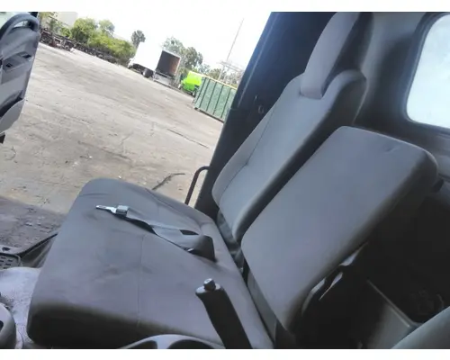 ISUZU NPR SEAT, FRONT