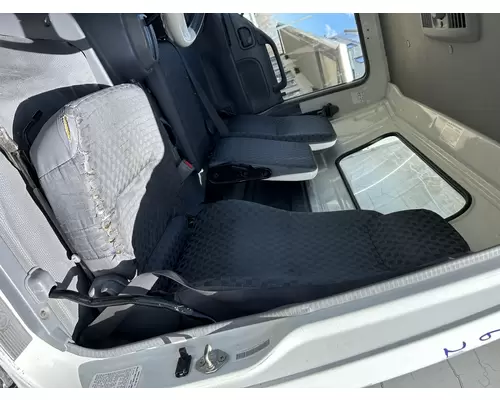 ISUZU NPR Seat, Front