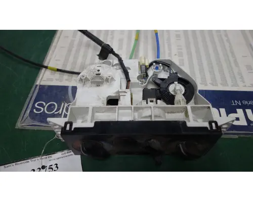 ISUZU NPR Temperature Control