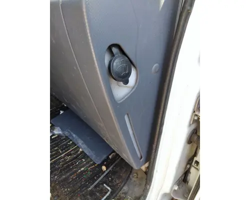 ISUZU NPR WINDSHIELD WASHER RESERVOIR