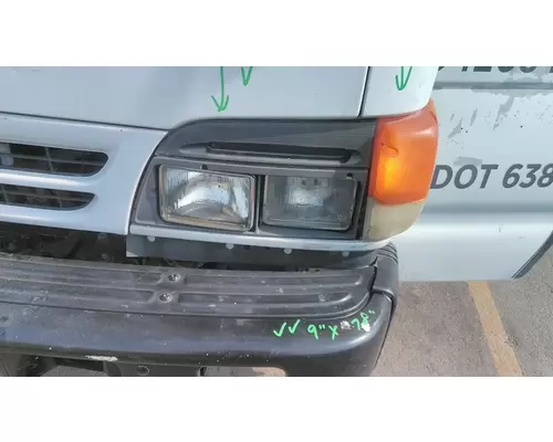 ISUZU NQR 2004-2007 HEADLAMP ASSEMBLY