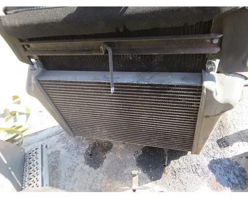ISUZU NQR/NRR Radiator