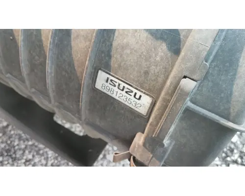 ISUZU NQR AIR CLEANER