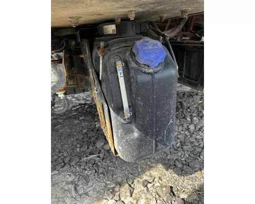 ISUZU NQR DEF Tank
