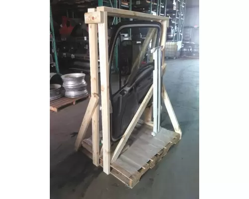 ISUZU NQR DOOR ASSEMBLY, FRONT