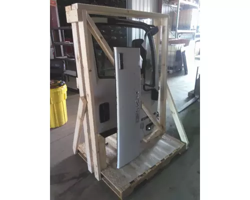 ISUZU NQR DOOR ASSEMBLY, FRONT