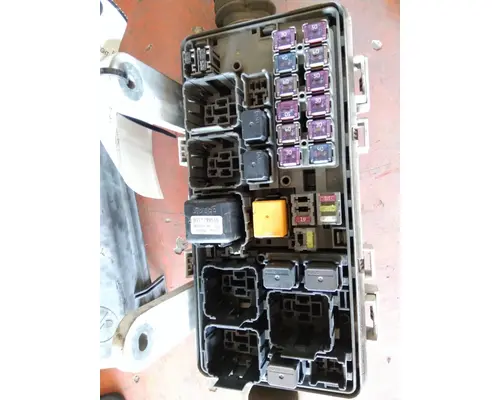 ISUZU NQR FUSE BOX