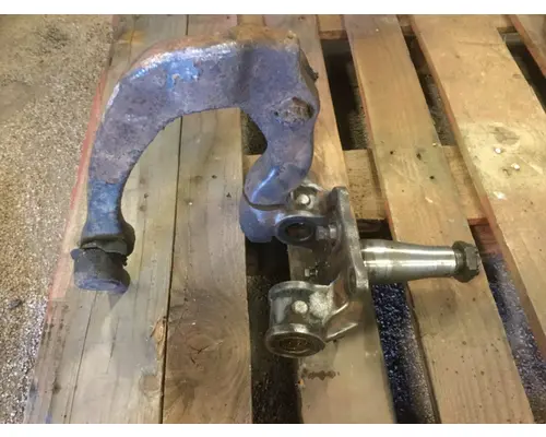 ISUZU NQR SPINDLEKNUCKLE, FRONT