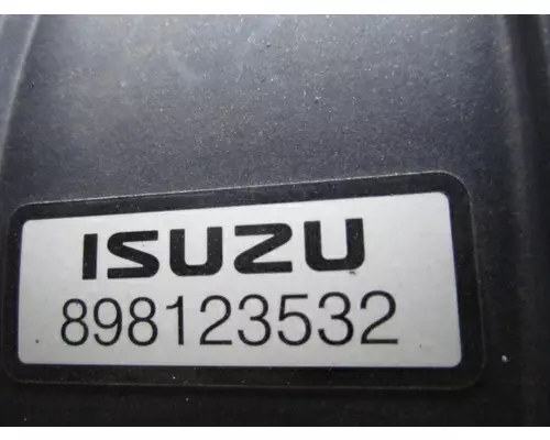 ISUZU NRR AIR CLEANER