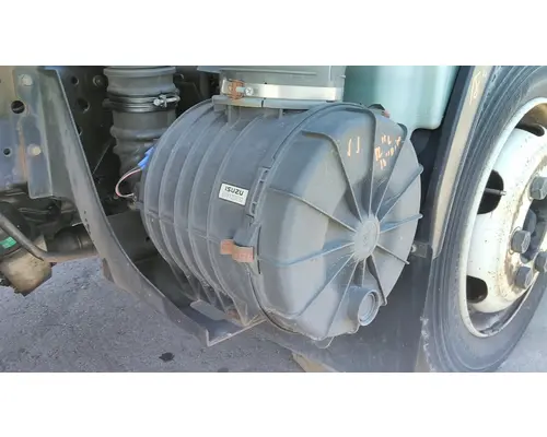 ISUZU NRR AIR CLEANER
