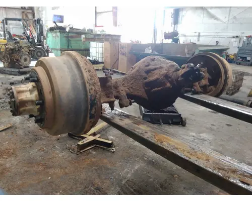 ISUZU NRR AXLE HOUSING, REAR (REAR)