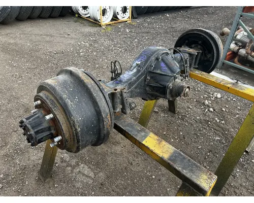 ISUZU NRR Axle Assembly, Rear