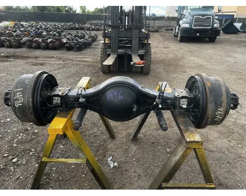 ISUZU NRR Axle Assembly, Rear