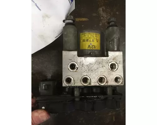 ISUZU NRR BRAKE CONTROL MODULE (ABS)