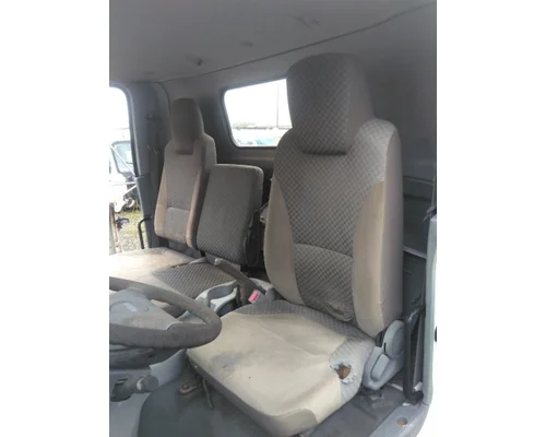 ISUZU NRR CAB