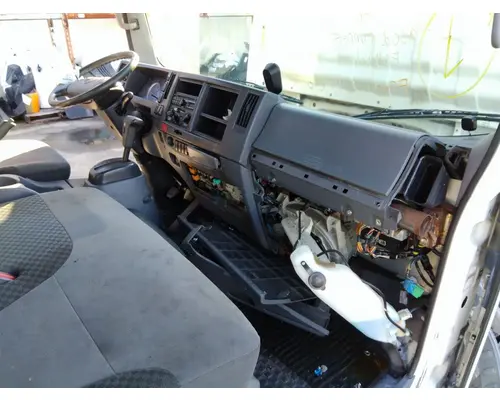 ISUZU NRR CAB