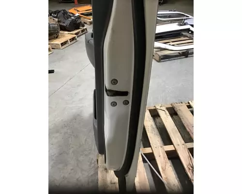 ISUZU NRR DOOR ASSEMBLY, FRONT