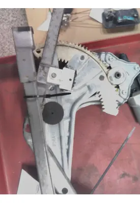 ISUZU NRR DOOR WINDOW REGULATOR