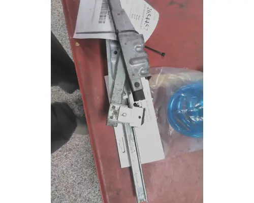 ISUZU NRR DOOR WINDOW REGULATOR