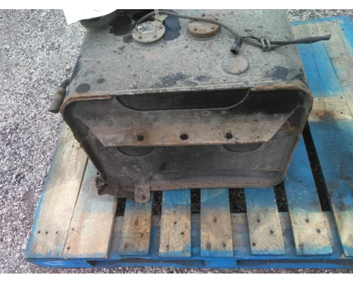 ISUZU NRR FUEL TANK
