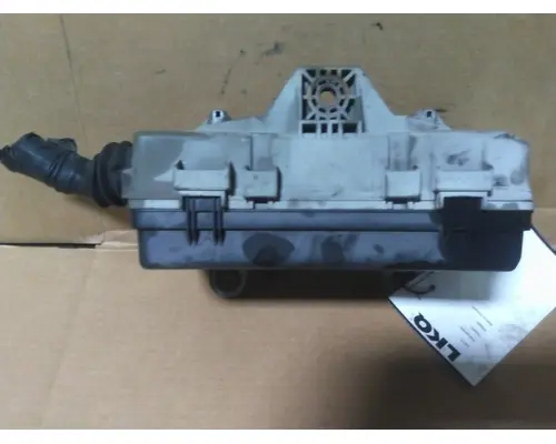 ISUZU NRR FUSE BOX