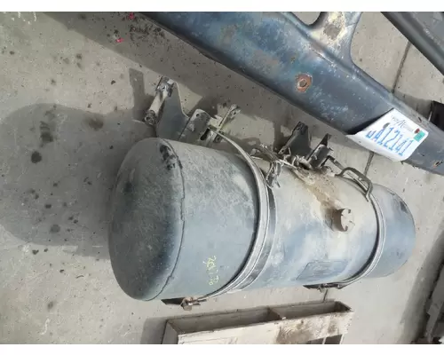 ISUZU NRR Fuel Tank